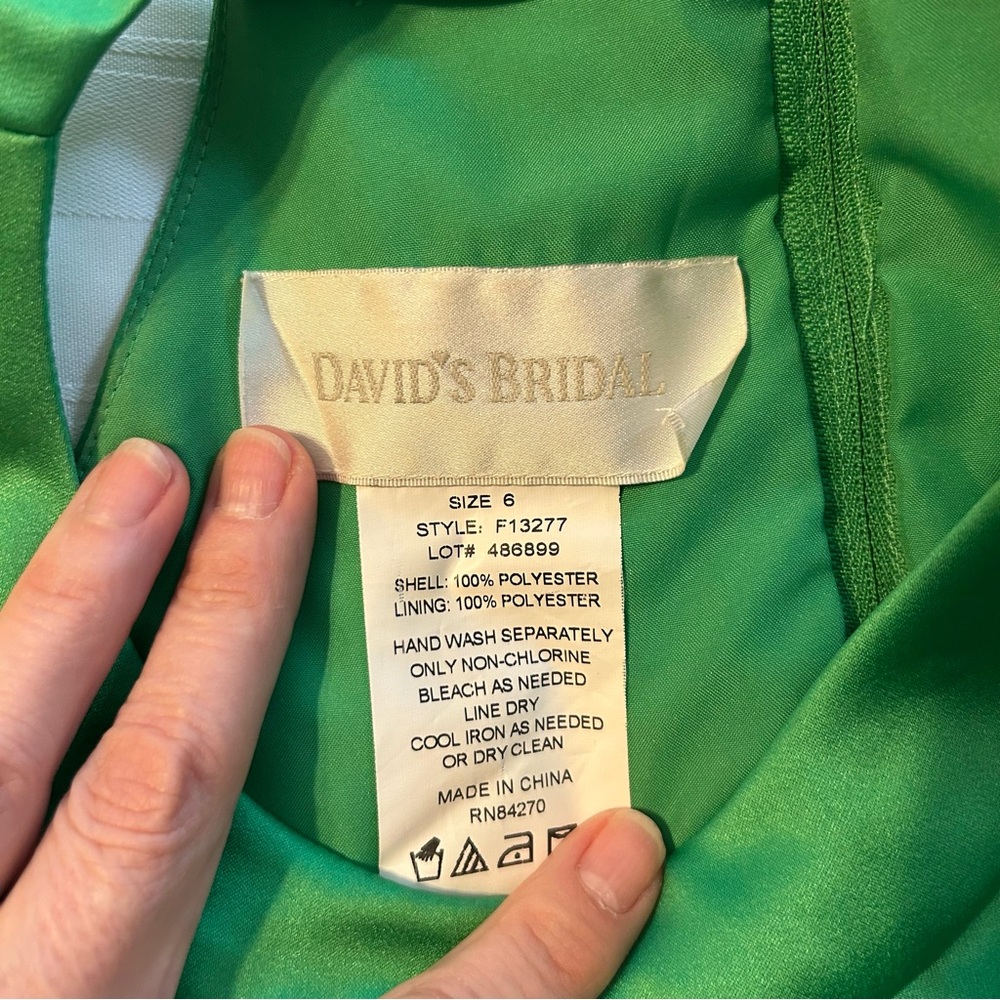 David's Bridal Vibrant Kelly Green Satin Halter Mini Dress Ruched Bodice Size 6 - Picture 5 of 5